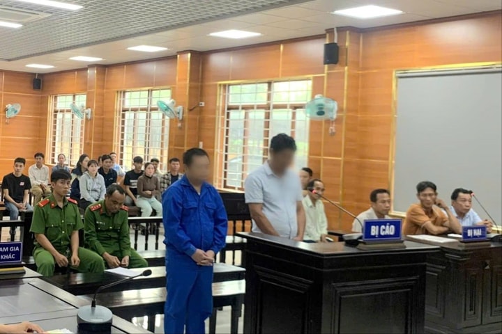 Nhận chạy chức nhằm chiếm đoạt tiền, hai đối tượng lĩnh án