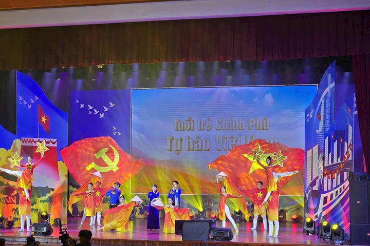 "Tự hào Việt Nam" hun đúc tình yêu nước cho thế hệ trẻ