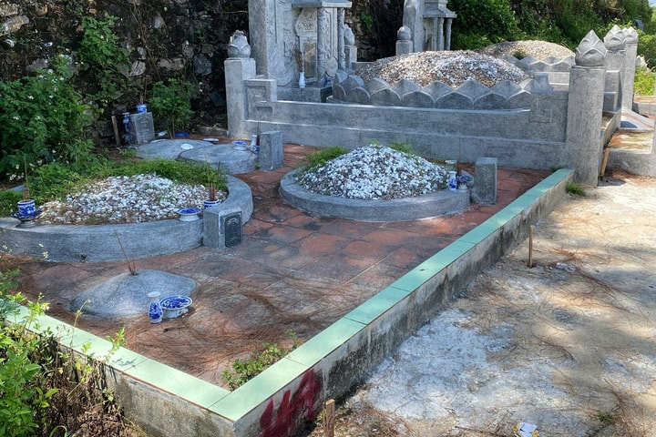 Ban QLDA Huế xin lỗi vụ cắm cọc trên mộ sau chùa Thiên Mụ