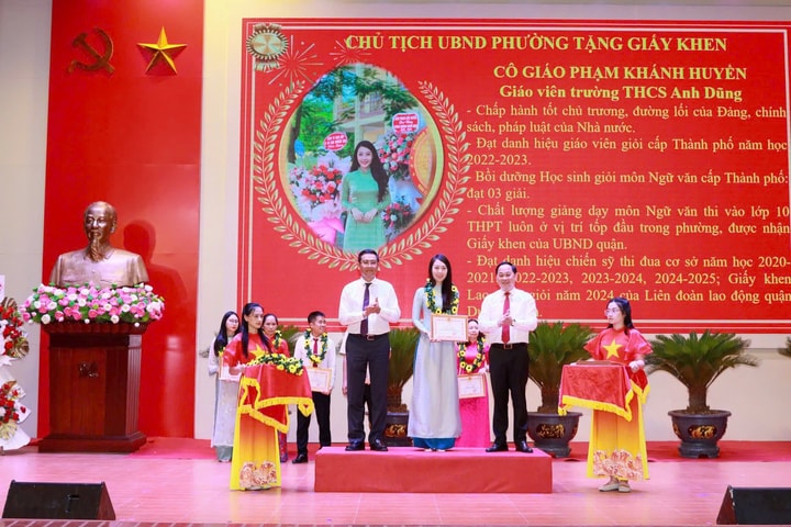 Hải Phòng: Tuyên dương điển hình tiên tiến, tiến tới Đại hội Thi đua yêu nước nhiệm kỳ 2025-2030