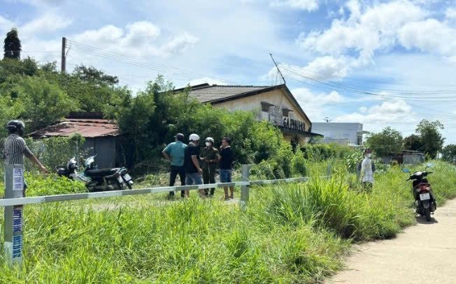 Phát hiện thi thể đàn ông trong nhà kho bỏ hoang