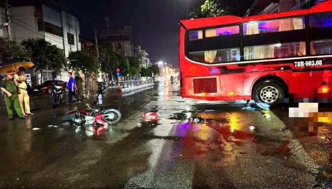 Lâm Đồng: Người đàn ông đi xe máy tử vong sau cú va chạm với xe khách