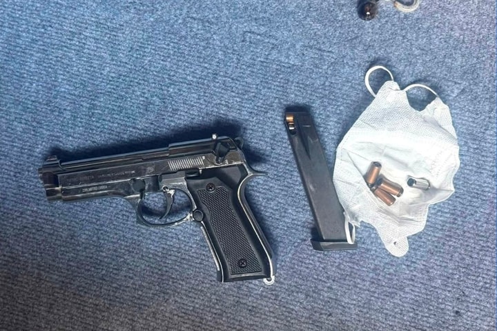 Bắt đối tượng mua bán ma túy, thủ sẵn súng đạn trong nhà