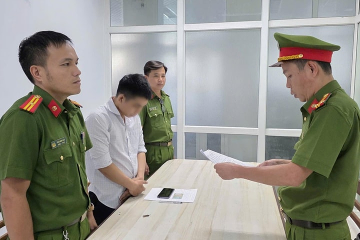 Nhân viên bảo hiểm chiếm đoạt hơn 1,76 tỷ đồng