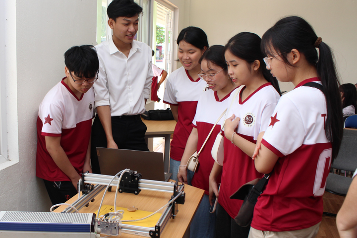 Sinh viên STEM có thêm ưu đãi vay vốn học tập