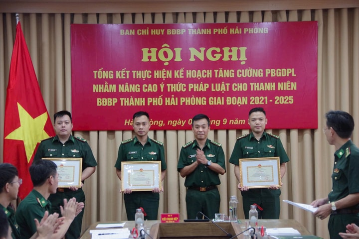 Bộ đội Biên phòng  nâng cao ý thức pháp luật cho thanh niên