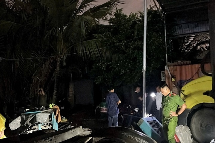 TP.HCM: Nhân viên sửa xe nghi bị điện giật tử vong trong garage