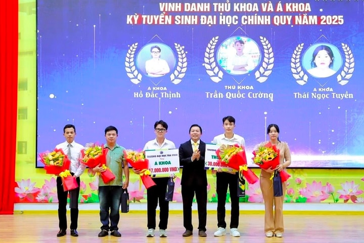 Trường Đại học Trà Vinh: Chính sách giảm gánh nặng tài chính cho sinh viên