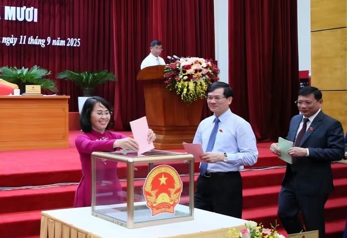 Quảng Ninh kiện toàn nhân sự HĐND, UBND tỉnh tại Kỳ họp thứ 30