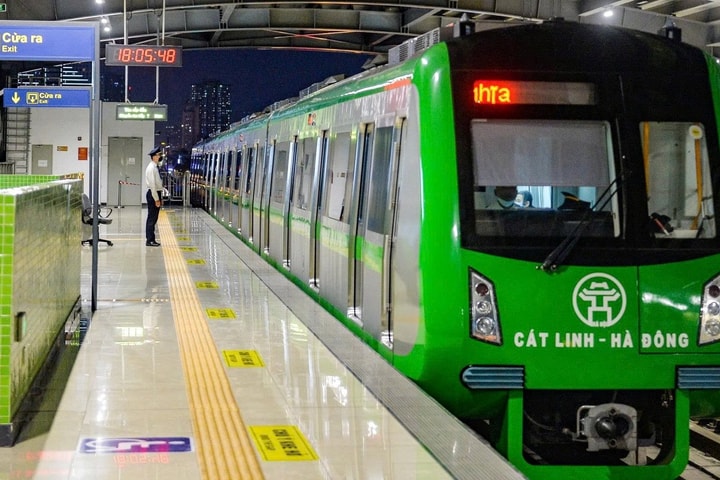 Thẻ vé điện tử liên thông: Bước đột phá trong giao thông công cộng