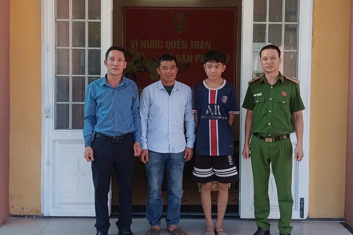 Công an phường Vỹ Dạ nhanh chóng tìm thấy cháu bé bỏ nhà đi