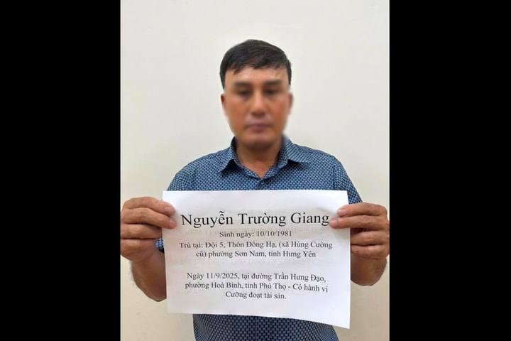 Bắt giữ khẩn cấp tài xế “chặt chém” cuốc xe 2,5 triệu đồng khiến người phụ nữ bật khóc