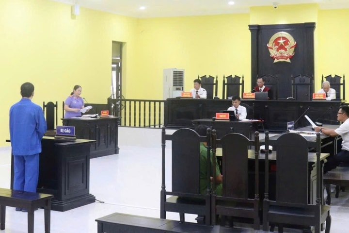 Mâu thuẫn vì mở loa điện thoại lớn, một người mất mạng