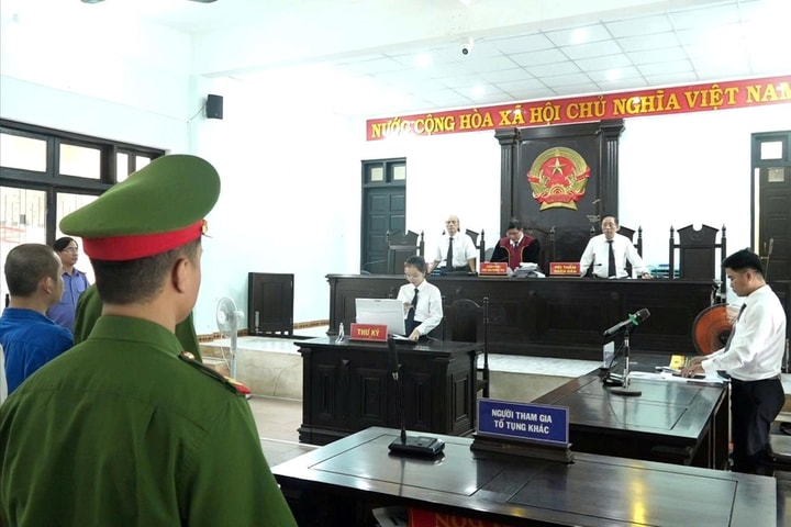 42 năm tù vì biến quán karaoke thành chốn “bay lắc”