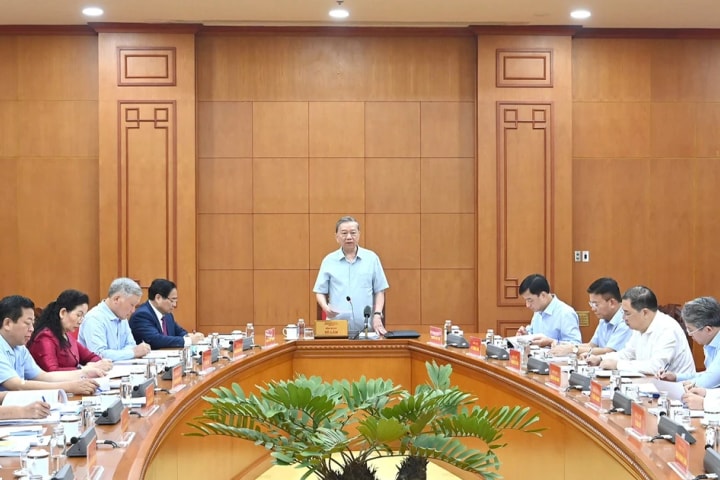 Tổng Bí thư Tô Lâm làm việc với Ban Thường vụ Đảng ủy Chính phủ về Luật Đất đai (sửa đổi) và các luật liên quan