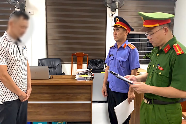 Bắt "Đức bê đê" trong vụ án khai thác tài nguyên trái phép