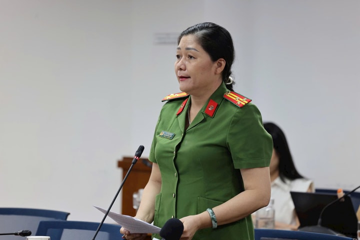 Đường dây nóng hỗ trợ người dân TP.HCM đăng ký cư trú và căn cước