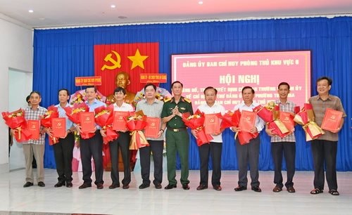 Chỉ định 102 Bí thư xã, phường, đặc khu tham gia Ban Chỉ huy Phòng thủ khu vực