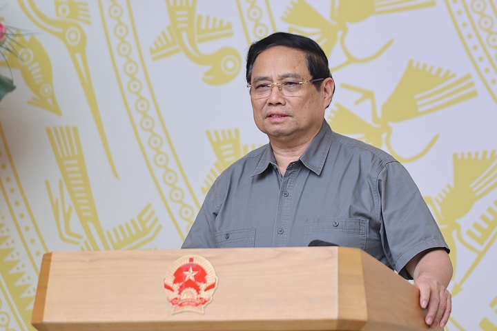 Thủ tướng: "Không thể chậm trễ hơn" trong tháo gỡ các điểm nghẽn pháp luật, chuyển trạng thái sang kiến tạo và phục vụ