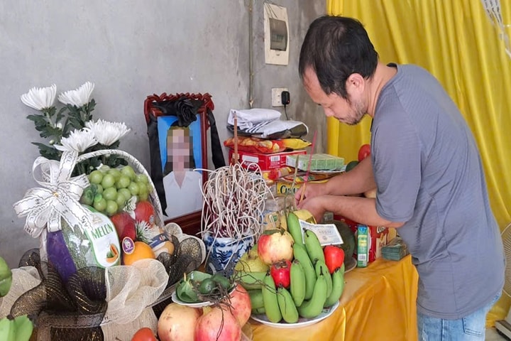 Đồng tiền đầu tiên và cuối cùng của nữ sinh bị xe bồn cán tử vong