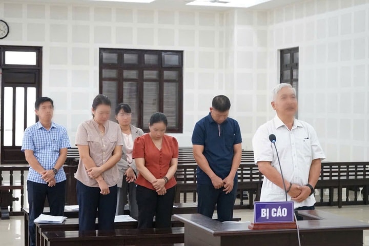 Lập khống hàng trăm chuyến công tác ca nô để rút tiền ngân sách