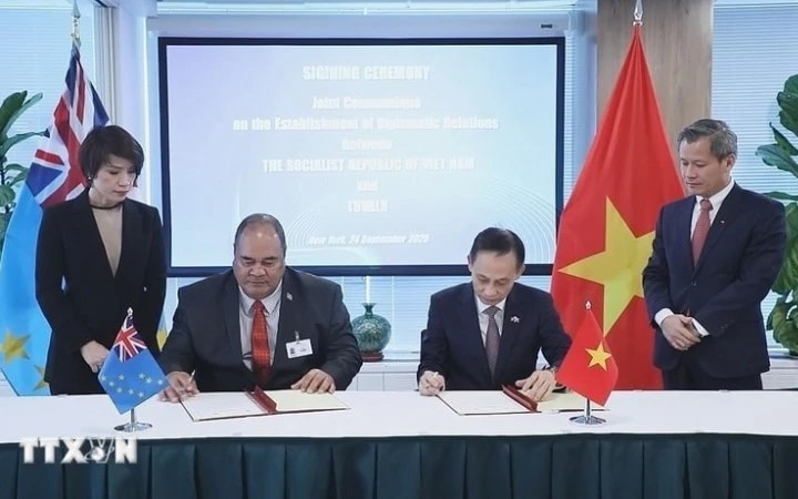 Việt Nam và Tuvalu thiết lập quan hệ ngoại giao