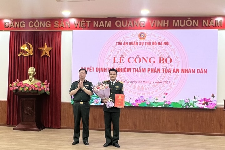 Toà án Quân sự Thủ đô Hà Nội công bố và trao Quyết định bổ nhiệm Thẩm phán Tòa án nhân dân