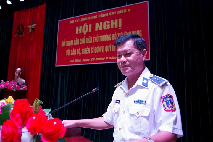 Phát huy dân chủ, tăng cường đoàn kết trong cán bộ, chiến sĩ Hải đoàn 42