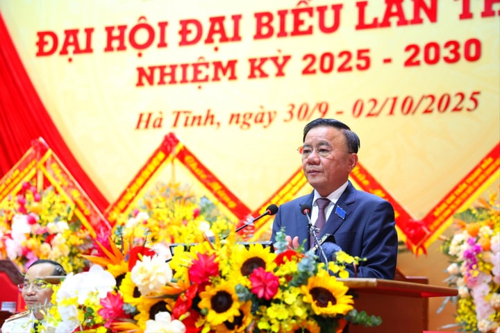 Thường trực Ban Bí thư Trần Cẩm Tú dự và chỉ đạo tại Đại hội đại biểu Đảng bộ tỉnh Hà Tĩnh