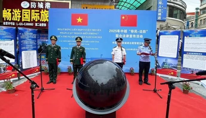 BĐBP Quảng Ninh thắt chặt hợp tác biên giới với Trung Quốc