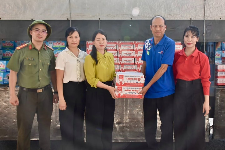 15 tấn hàng cứu trợ khẩn cấp tiếp sức bà con vùng lũ Tuyên Quang