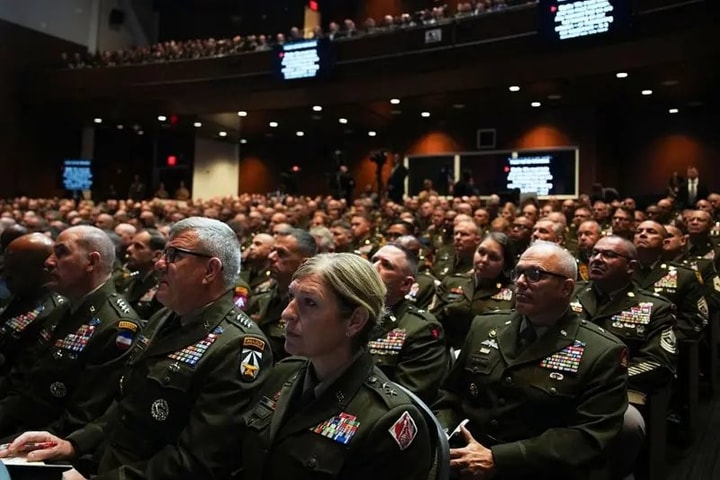 Bộ trưởng Quốc phòng Mỹ: Không chấp nhận tướng lĩnh thừa cân đi lại trong Lầu Năm Góc