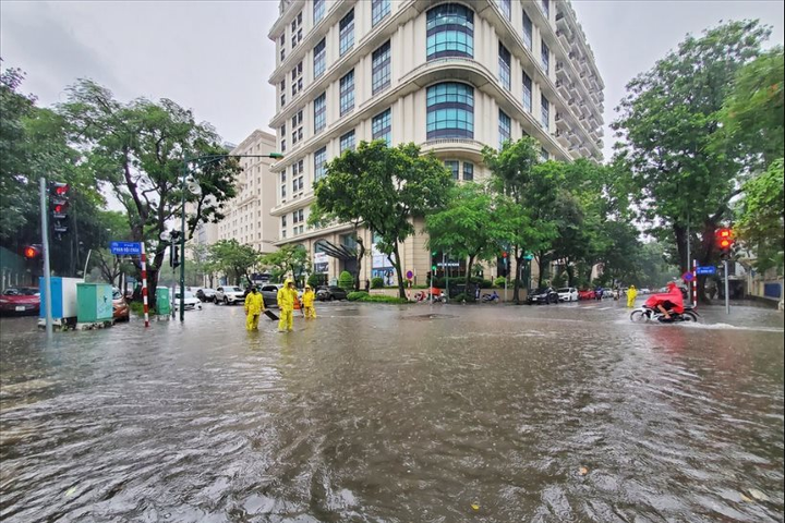 Hà Nội thực hiện đồng bộ các giải pháp khắc phục tình trạng ngập úng