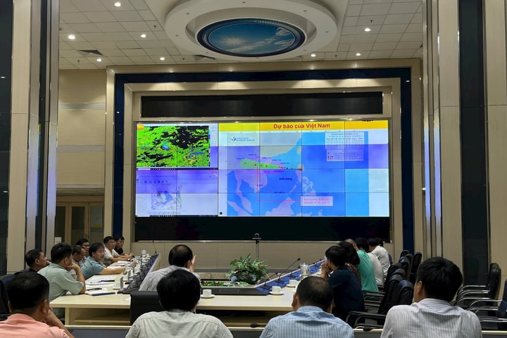 Cục Khí tượng Thủy văn vinh dự đón nhận Huân chương Lao động Hạng Nhất