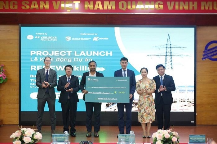 Trường Đại học Điện lực thành lập Trung tâm Đào tạo xuất sắc về điện gió