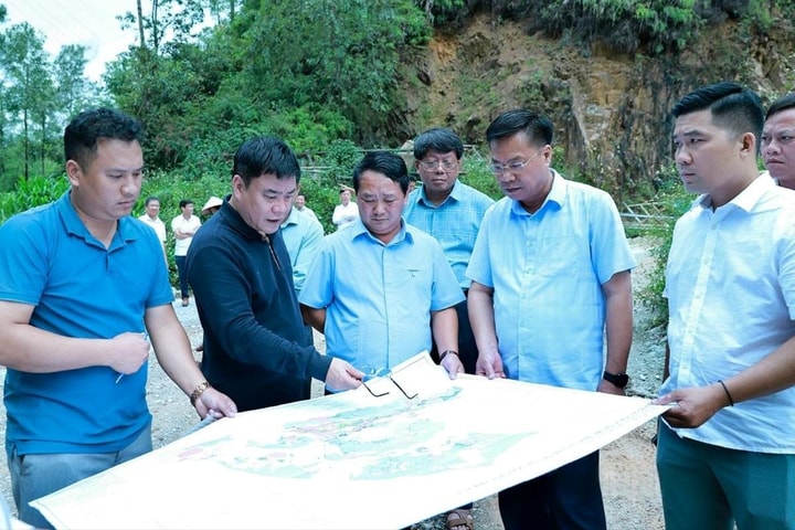 Khảo sát phương án điều chỉnh quy hoạch xây dựng khu trung tâm xã Đồng Văn