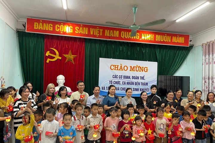 Trung thu yêu thương cùng trẻ em khuyết tật vùng cao