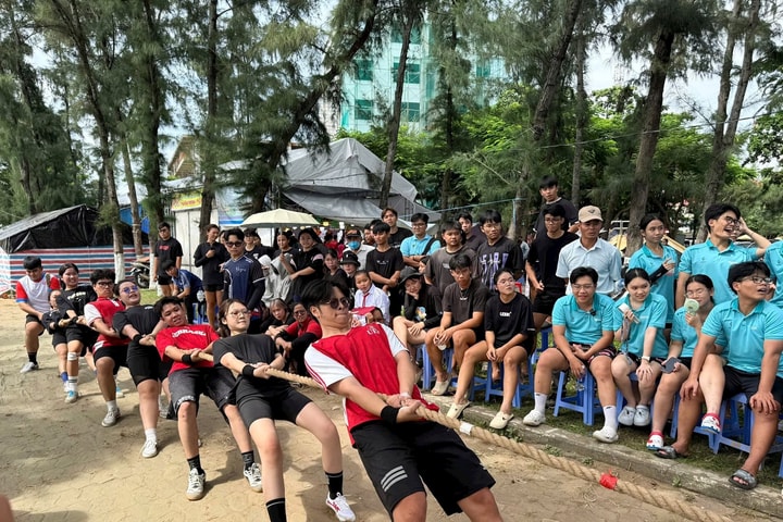 Rộn ràng Lễ hội Nghinh Ông Cần Giờ 2025