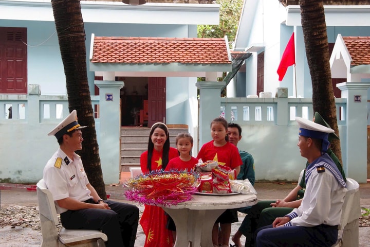 Trung thu nơi đầu sóng – ấm tình quân dân