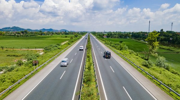 Đường cao tốc - Huyết mạch chiến lược của tăng trưởng kinh tế vùng và quốc gia