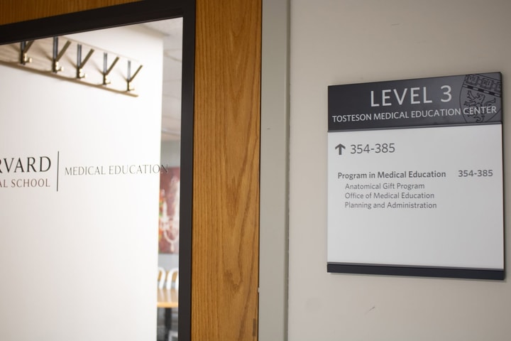 Vụ bê bối rúng động Harvard: Khi xác hiến cho khoa học biến thành "món hàng"