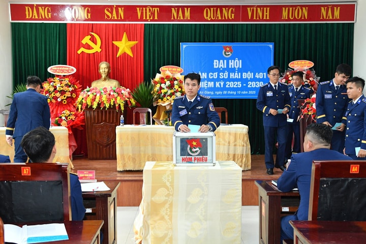 Tuổi trẻ Hải đội 401 xung kích trong  thực thi pháp luật trên biển