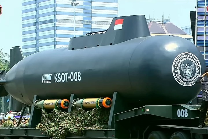 Lần đầu tiên một quốc gia Đông Nam Á công khai tàu ngầm tự hành