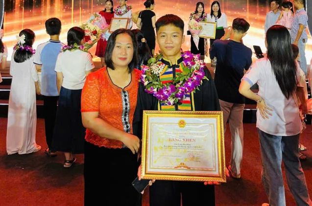 Nam sinh dân tộc Thái 'lỡ hẹn' với Học viện Biên phòng được Trường Đại học Vinh tiếp nhận