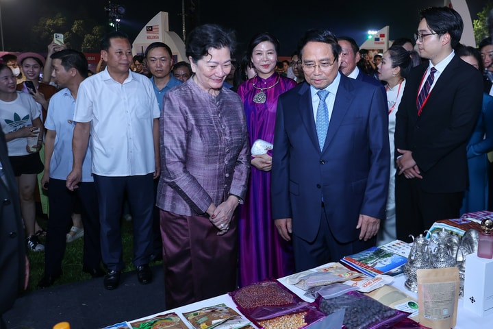 Thủ tướng: Lễ hội Văn hoá thế giới tại Hà Nội 'sẻ chia với đồng bào bị thiên tai'