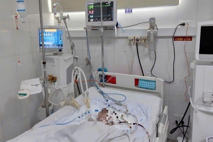 Trắng đêm cứu 7 nạn nhân vụ tai nạn giao thông nghiêm trọng