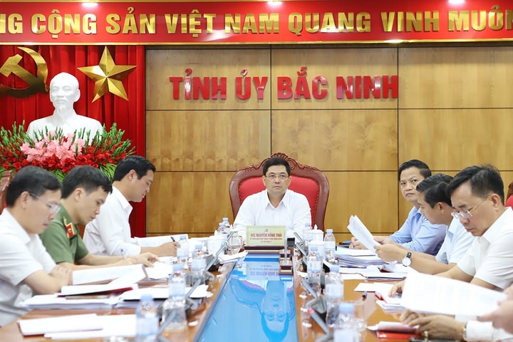 Bí thư Tỉnh ủy Bắc Ninh biểu dương tinh thần chủ động ứng phó với bão lũ