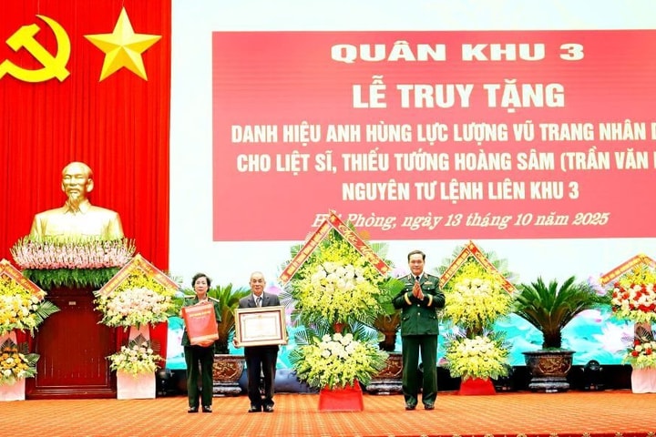 Truy tặng danh hiệu Anh hùng Lực lượng vũ trang nhân dân cho liệt sĩ, Thiếu tướng Hoàng Sâm