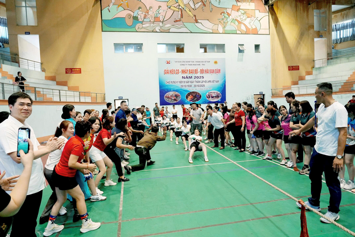 Than Mạo Khê tổ chức giải thể thao chào mừng ngày 20/10