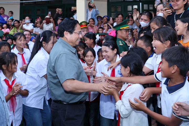 Thủ tướng dự lễ khởi công ngôi trường tại xã vùng núi cao biên giới Thanh Hóa